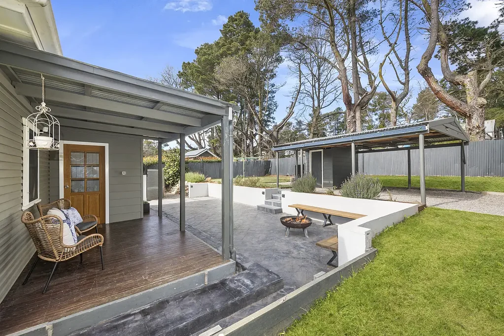 Tallong 2 Bedroom Character-Filled Cottage with Modern Comfort