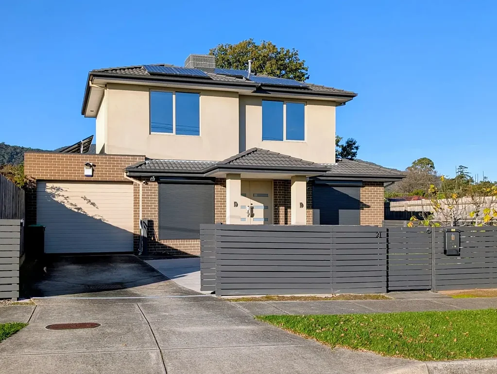 Modern Smart Home Living with Premium Technology & Low-Maintenance Lifestyle