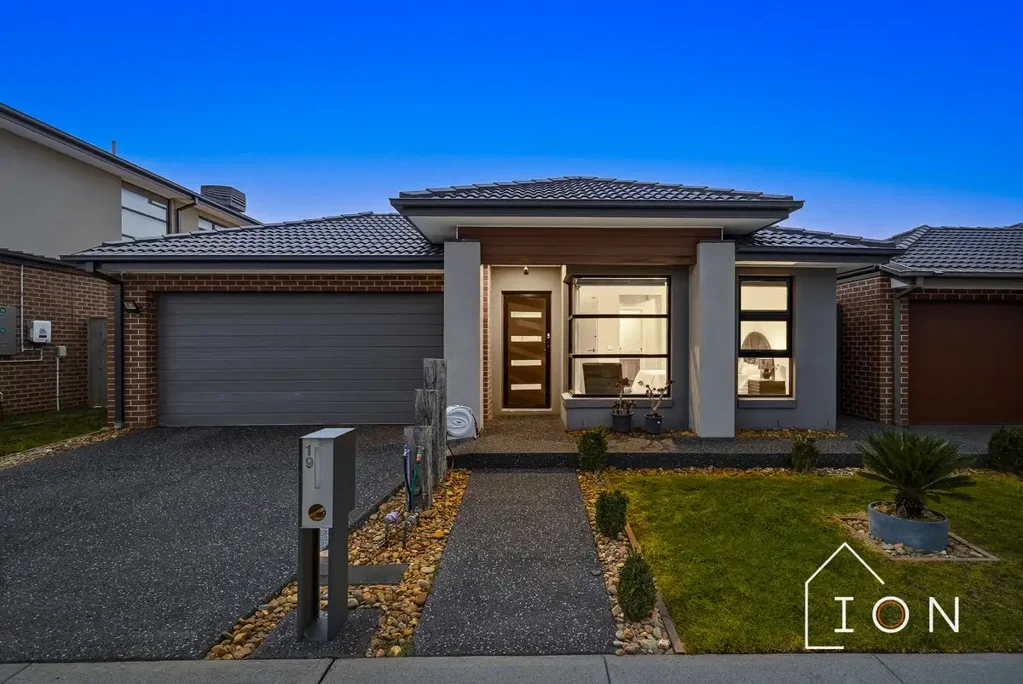 Cranbourne South 4Moenga The Home That Grows With Your Family