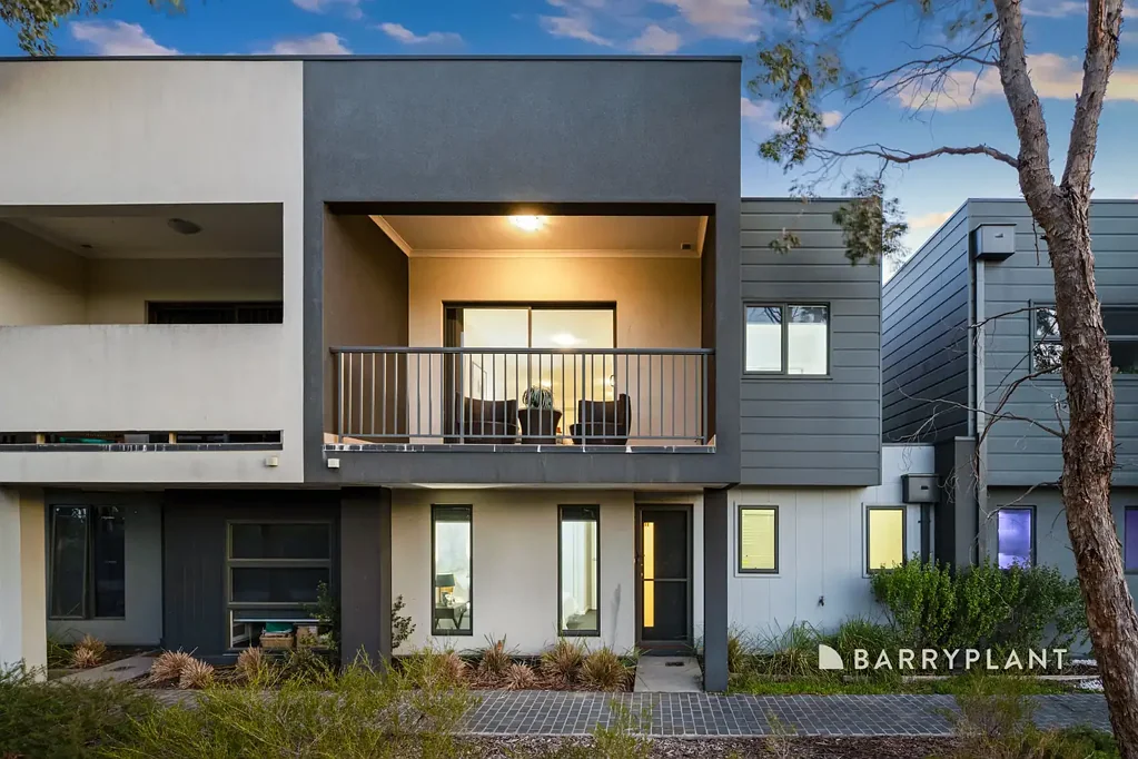 Modern Townhouse Living with Parkside Appeal