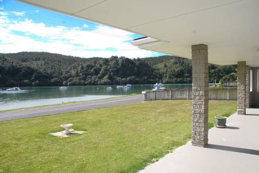 209 Beach Road, Whangamata, Coromandel, 3 ห้องนอน, 1 ห้องน้ำ