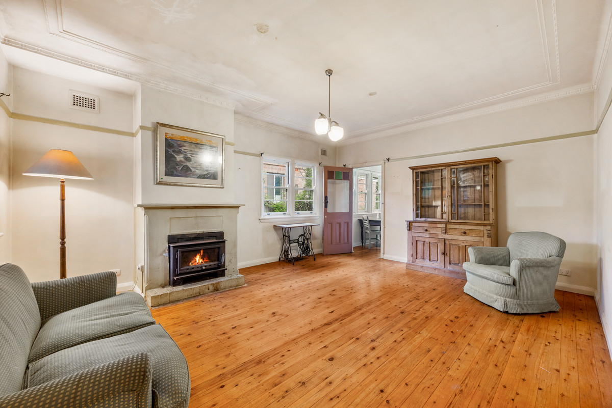 34 DARLEY ST, KATOOMBA NSW 2780, 0 Bedrooms, 0 Bathrooms, House