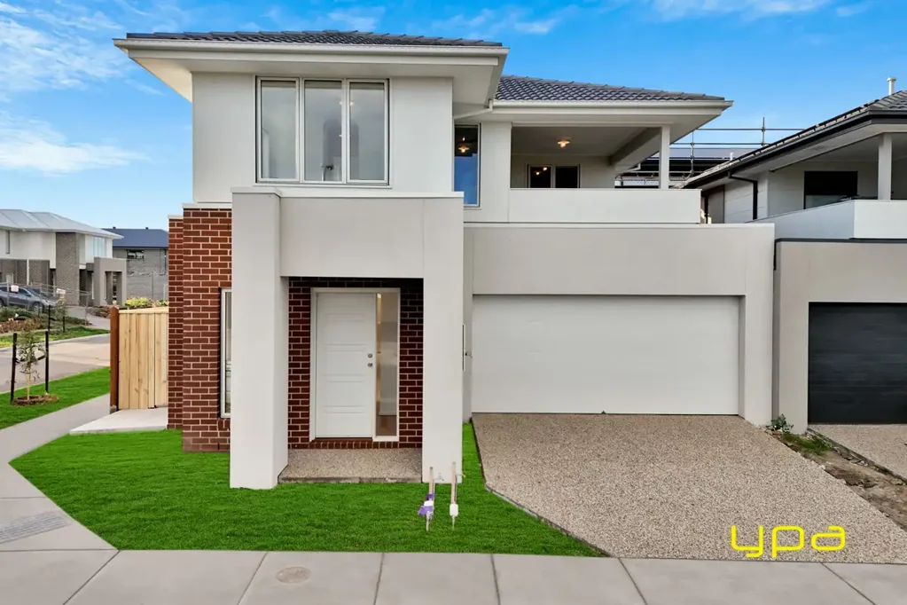 Brand New Double-Storey Living in the Heart of Clyde!
