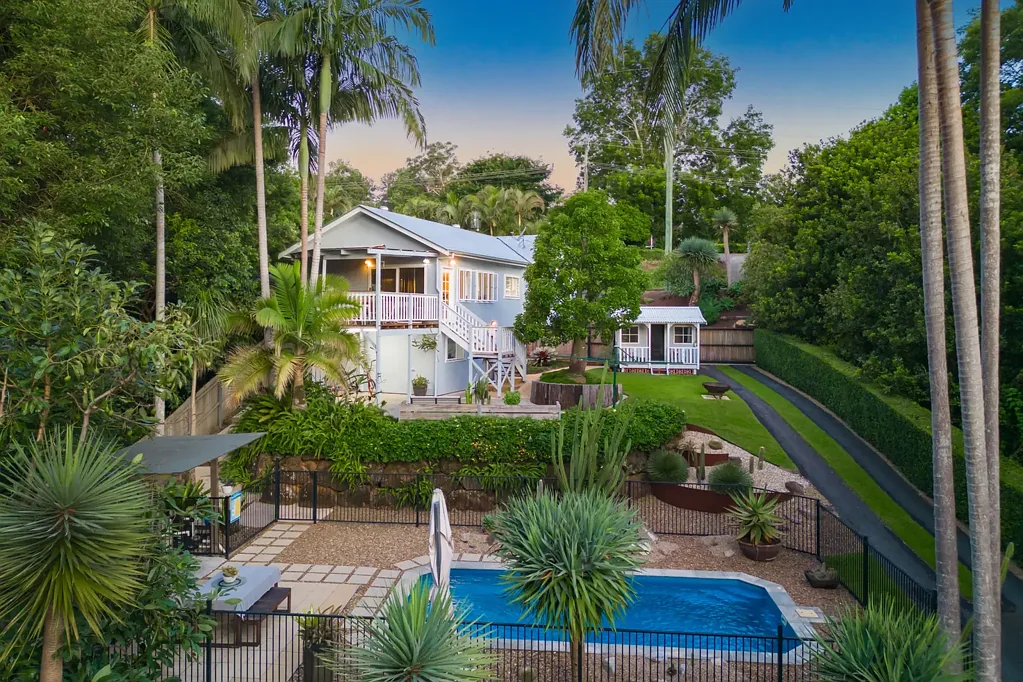 Terranora 4ਬੈੱਡਰੂਮ Immaculate Family Retreat with Timeless Elegance