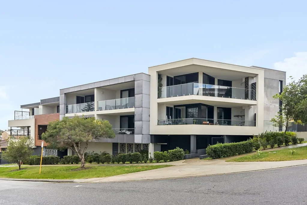Modern Maylands Apartment with Spectacular City Views