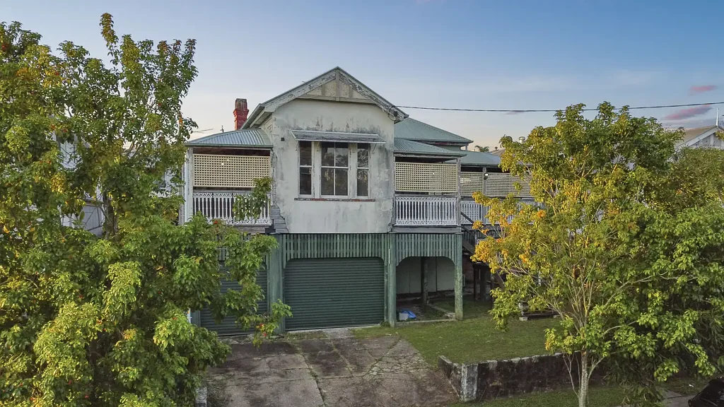 Albion 4房 遗产出售 - 占地764平方米的原始Queenslander住宅 Deceased Estate - Original Queenslander on 764sqm
