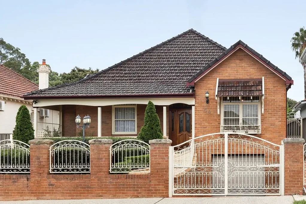 Burwood 5Phòng ngủ Grandeur on Nicholson: A Masterpiece of Space & Opportunity