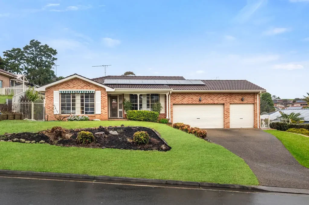 Spacious Family Home in Glen Alpine