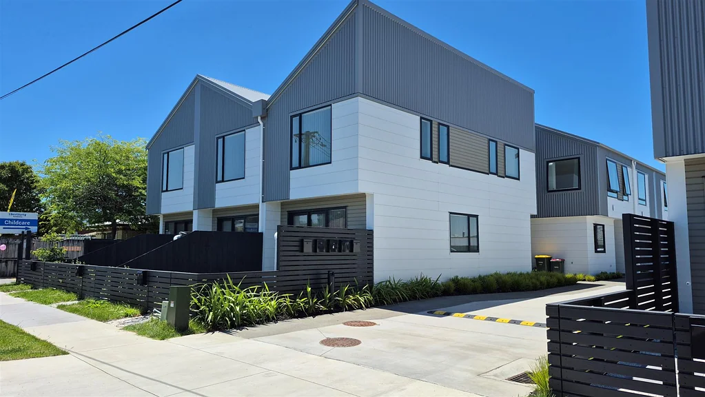 Papatoetoe 2Zimmer BRAND NEW-OFFERS OVER $620K