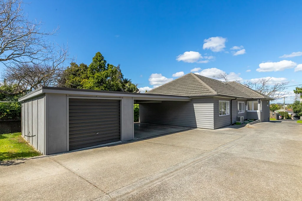 5 bed, 2 bath spacious Onehunga home.