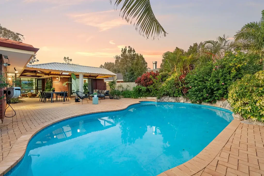 6 Hartington Way, Carine, WA 6020