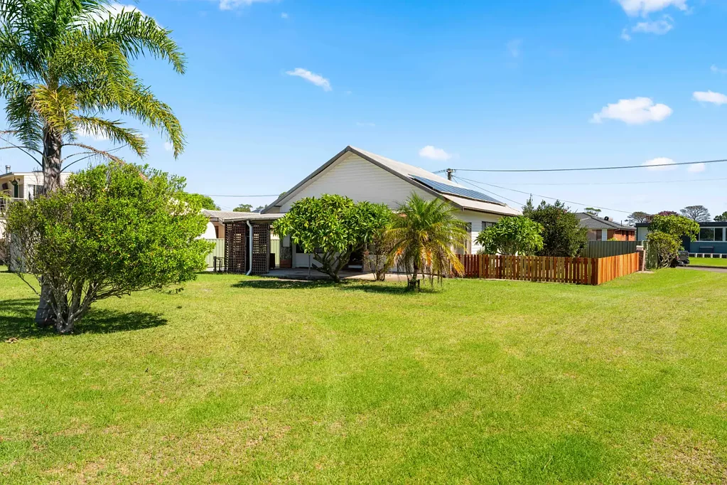 Greenwell Point 2 Bedroom WATERFRONT PROPERTY - UNVBELIEVABLY AFFORDABLE