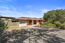 8 Gamay Drive, Old Reynella