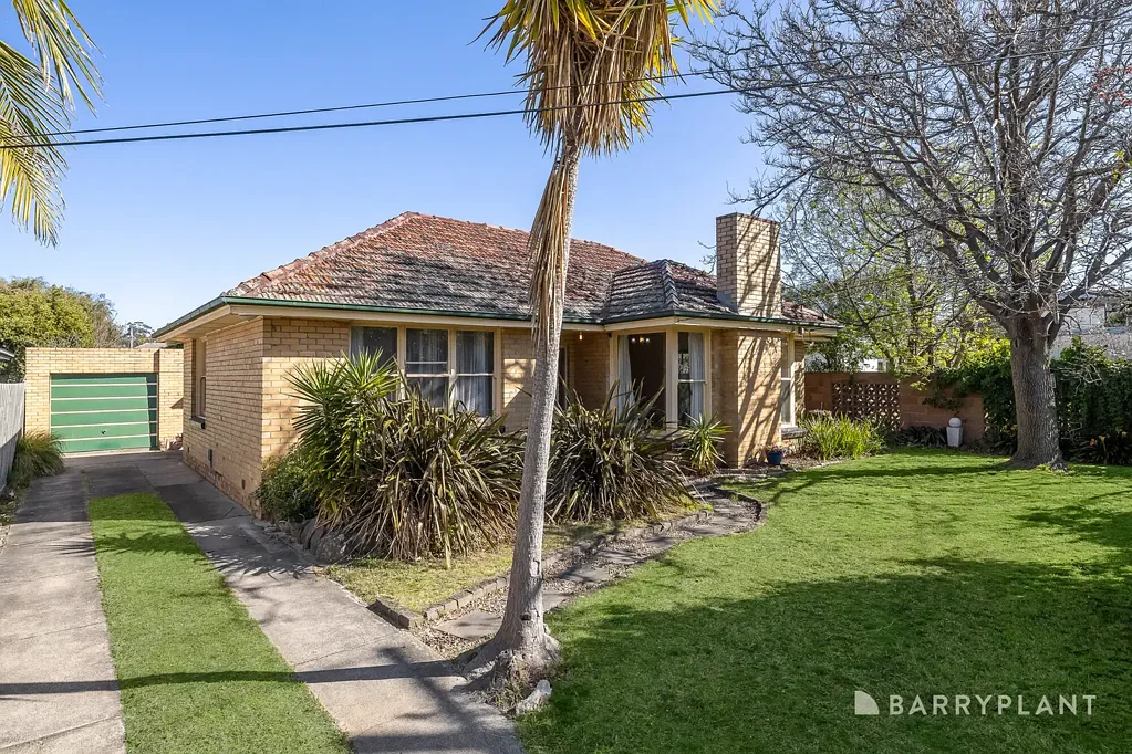 Mentone 4ਬੈੱਡਰੂਮ Expansive Family Potential on 889sqm (approx.) in a Prime Mentone Setting
