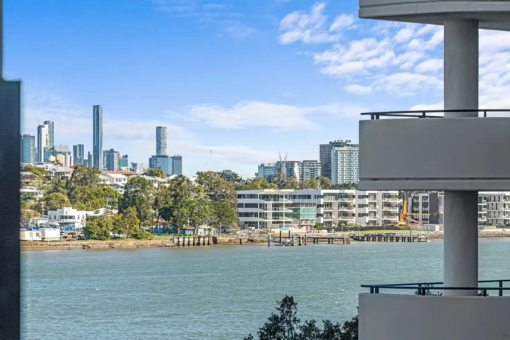 Hamilton 1Phòng ngủ Riverfront Living in Boutique "Loft Apartments" – A Rare Hamilton Gem