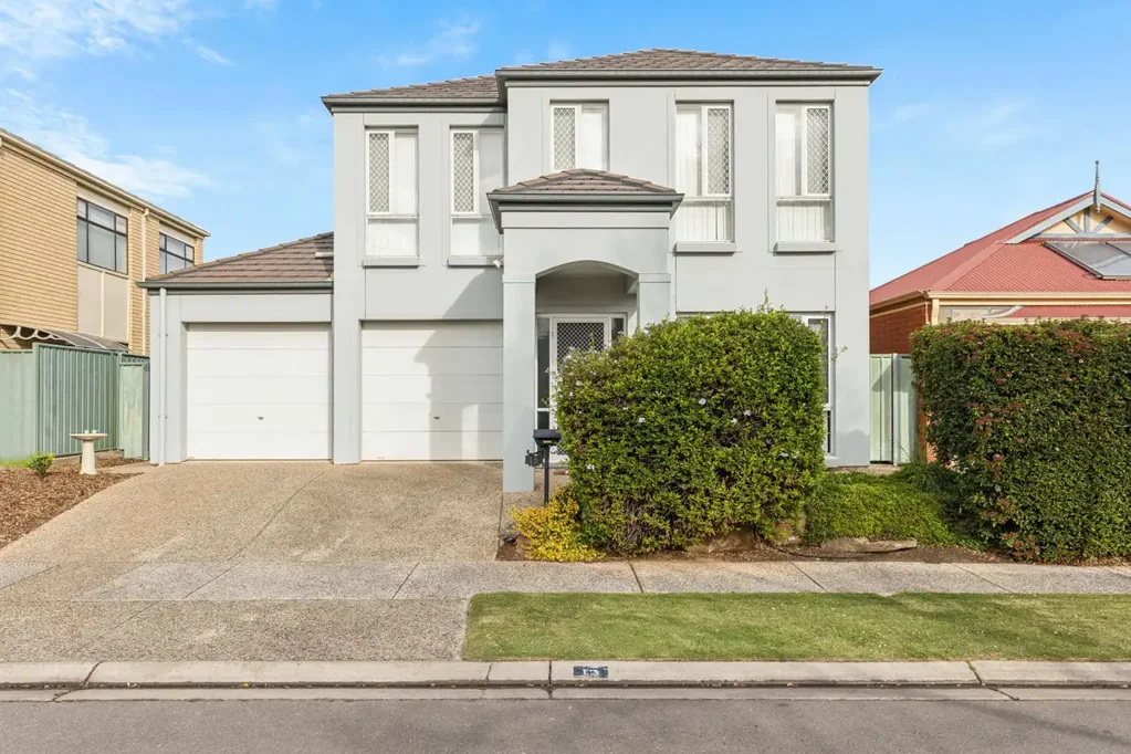 15 Elmwood Court, Mawson Lakes, SA 5095