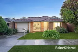 4 Otley Way, Cranbourne East