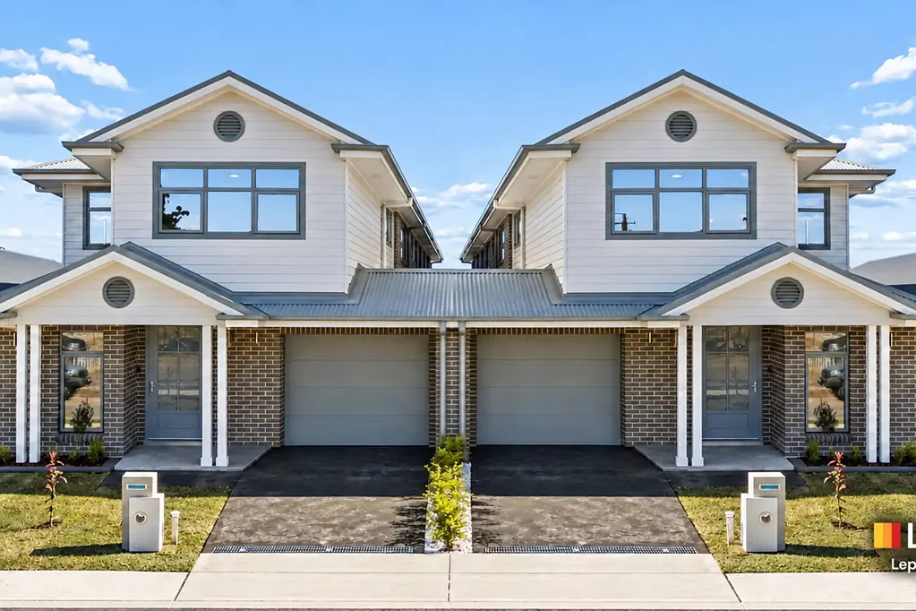 Austral 10ਬੈੱਡਰੂਮ Two Homes, One Exceptional Opportunity - Buy One or Secure Both!