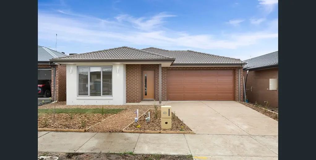 Modern Family Home in Armstrong Creek!