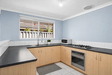 2/13 Bickley Road, Cannington, WA 6107, 3房, 2浴, House