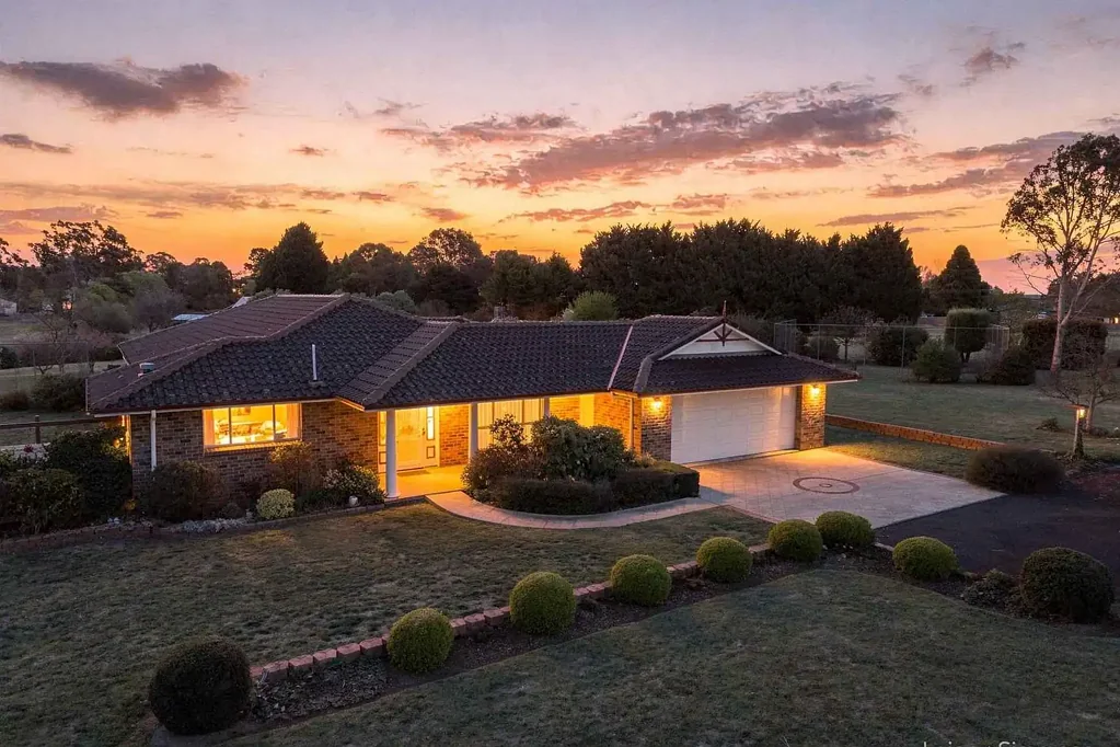 Guyra 4房  A Rare Country Estate of Space, Privacy & Potential