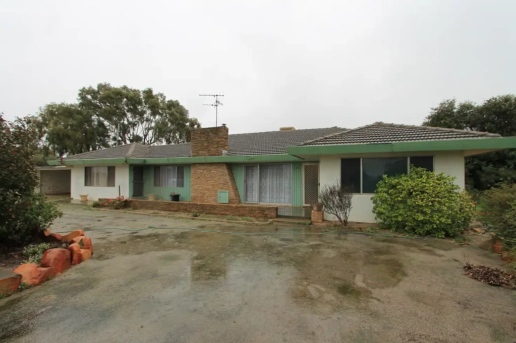 Spacious 4 Bedroom Family Home