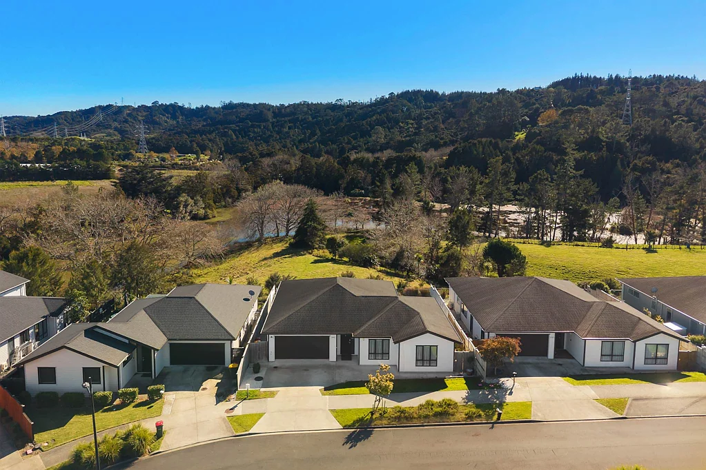 Kumeu 4غرفة نوم Live the Dream in Kumeu with Stunning Lake Views