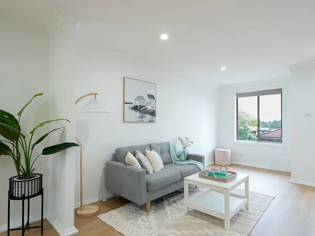 Bradbury 4 Bedroom Fully Renovated - Free Standing Villa with Space, Style & Convenience