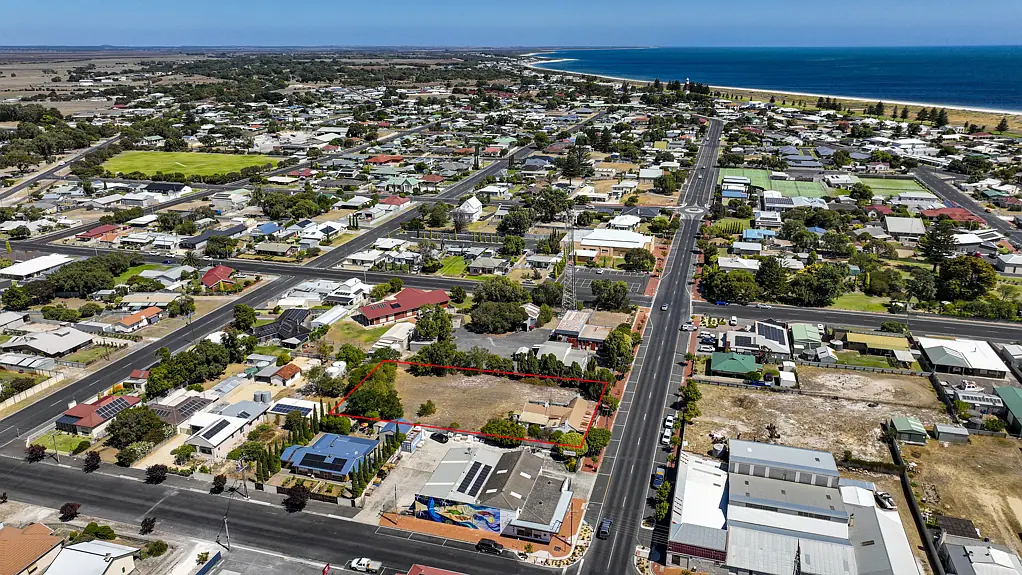 Kingston Se Expansive Land Opportunity in the Heart of Kingston SE