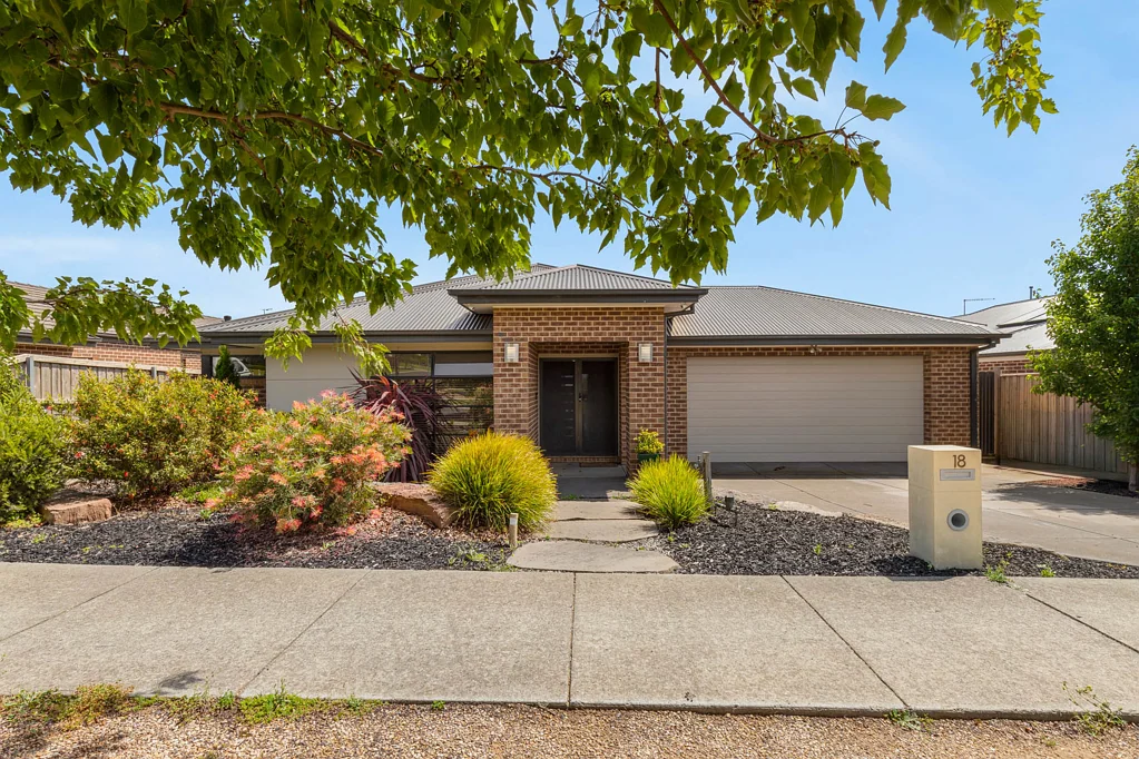 18 Morand Street, Gisborne, VIC 3437