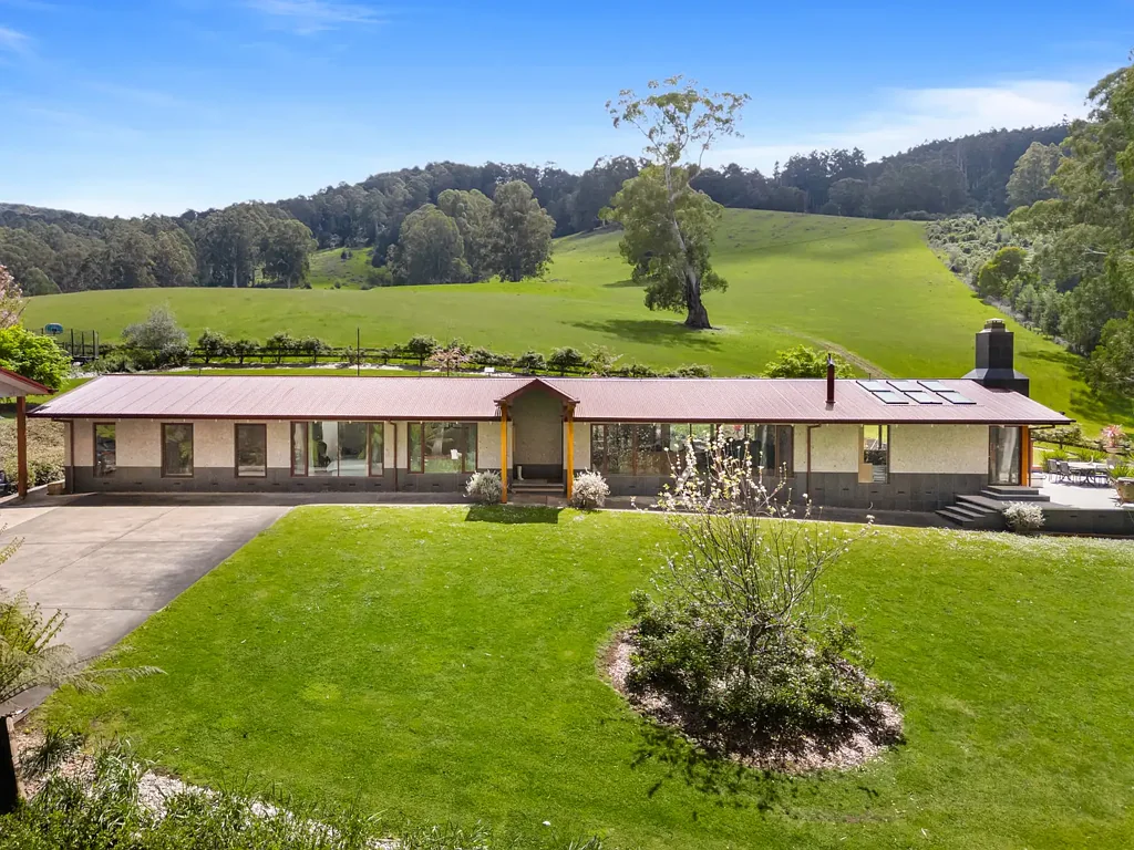 Gilderoy 4ਬੈੱਡਰੂਮ The Gamekeepers Lodge at Gilderoy Springs, Gilderoy