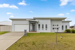 24 ROSS PKWY, Gobbagombalin