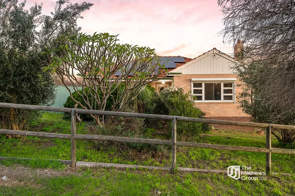 Mount Nasura 3 Slaapkamer Character, Charm and Endless Potential on a Spacious 761sqm Corner Block