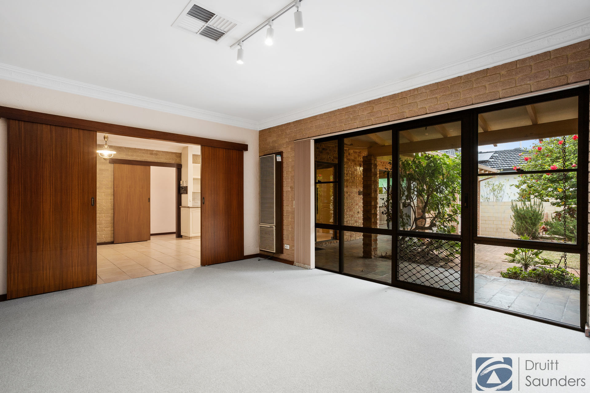 19 MAYNARD WAY, KARRINYUP WA 6018, 0部屋, 0バスルーム, House