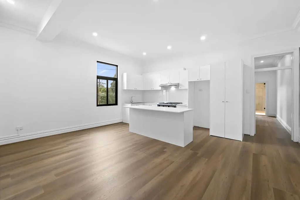 STYLISH INNER WEST LIVING IN THE HEART OF DRUMMOYNE!