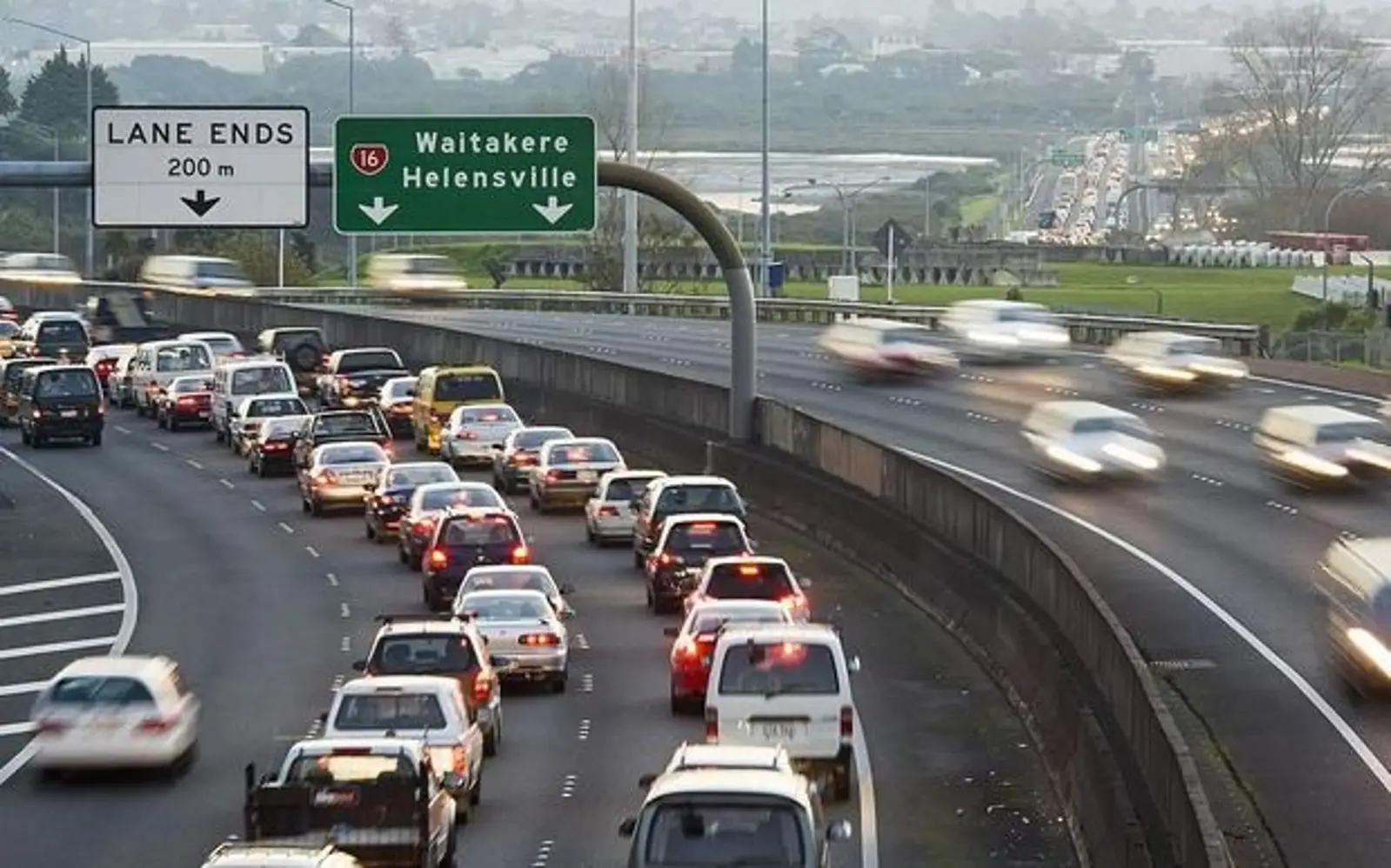 奥克兰西部道路改造致怨声载道，耗时太久太扰民了！