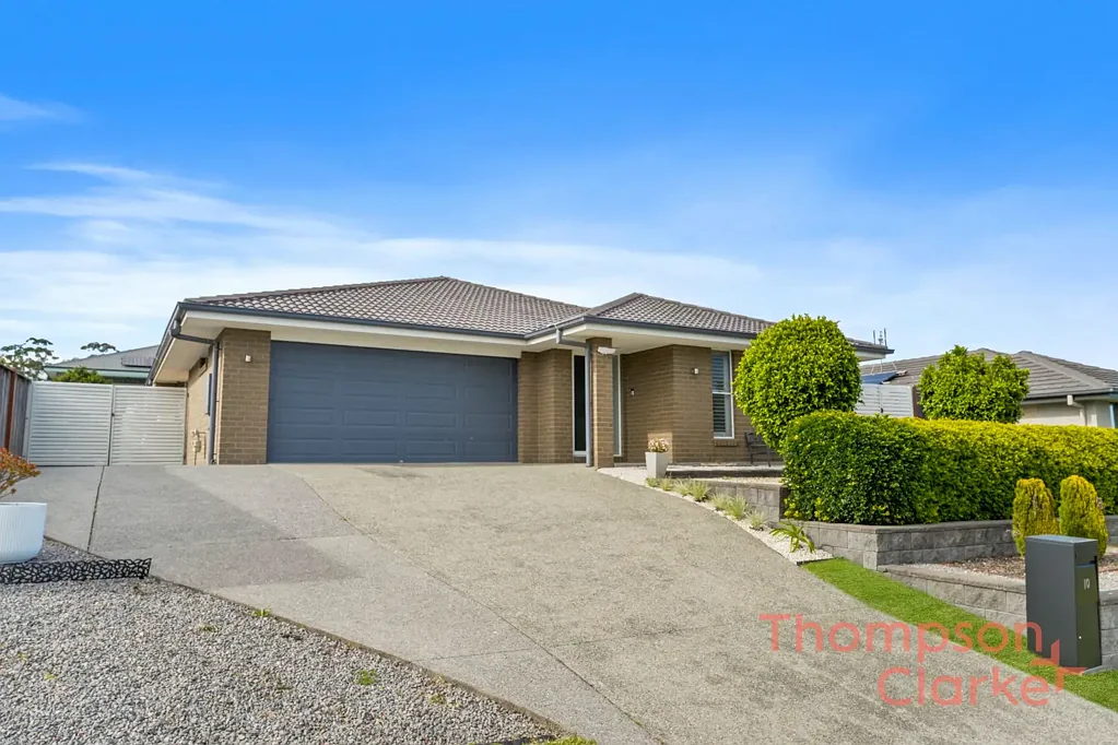 Chisholm 4房  FAMILY LIVING, SIDE ACCESS, IDEAL LOCATION
