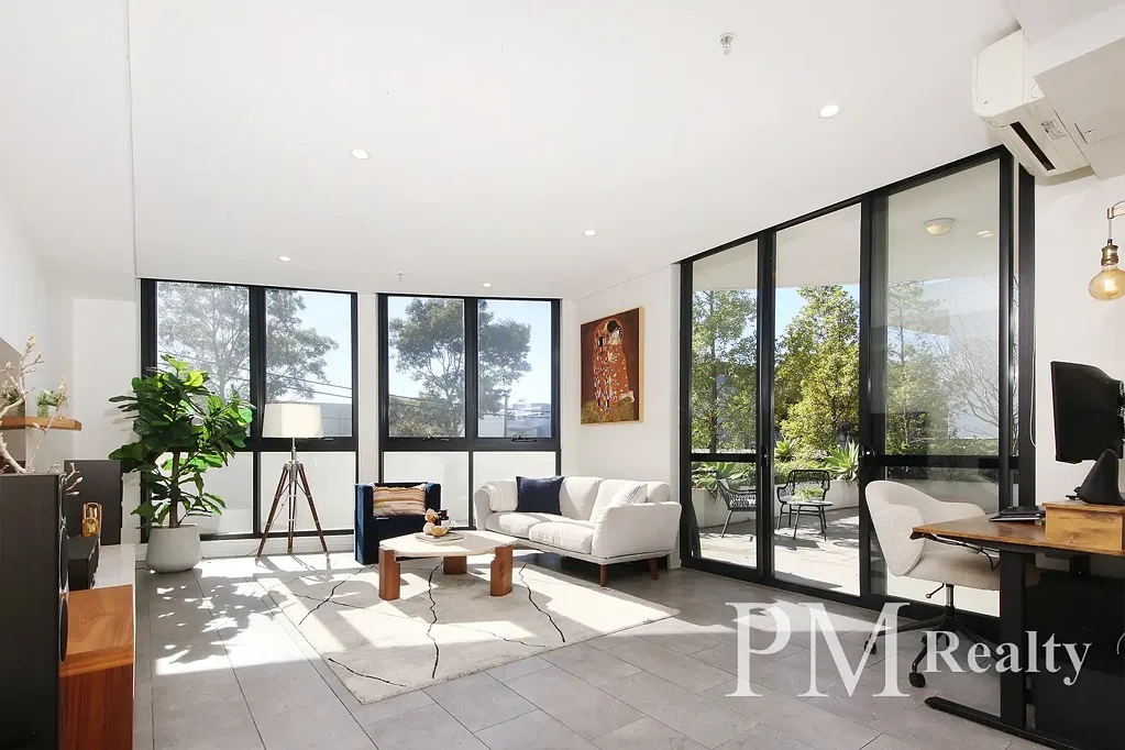 SPACIOUS TWO BEDROOM APARTMENT IN 'EVOLV'