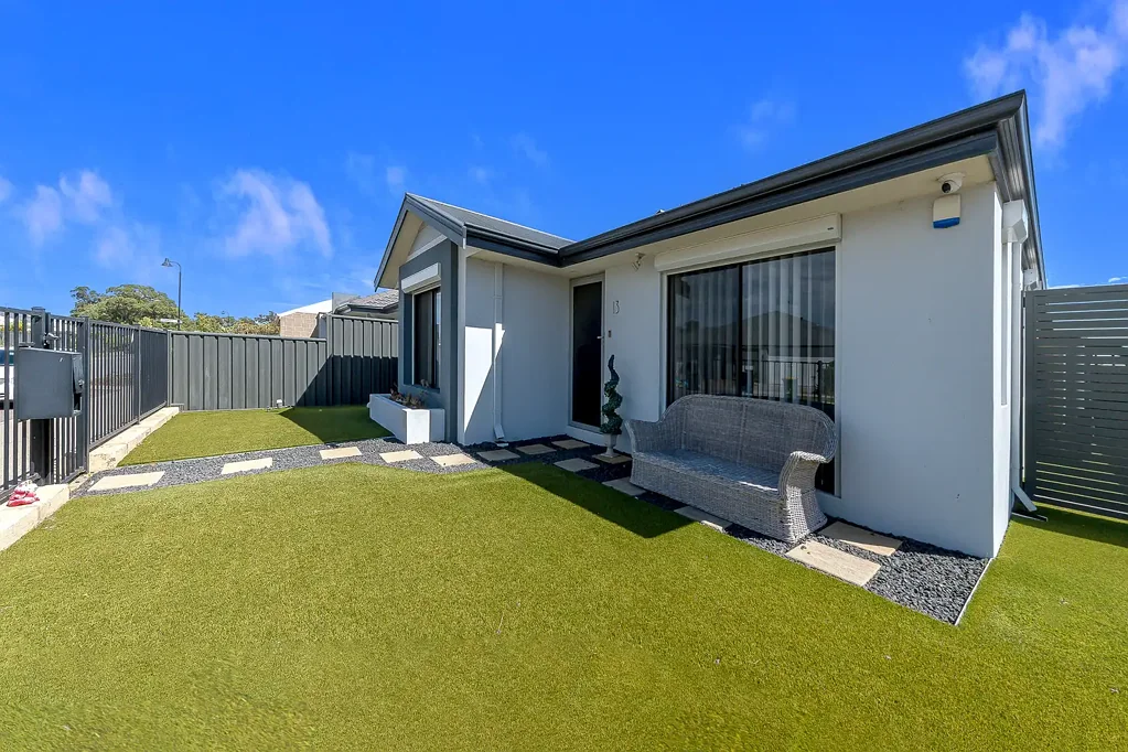 13 Moonee Street, Lakelands, WA 6180