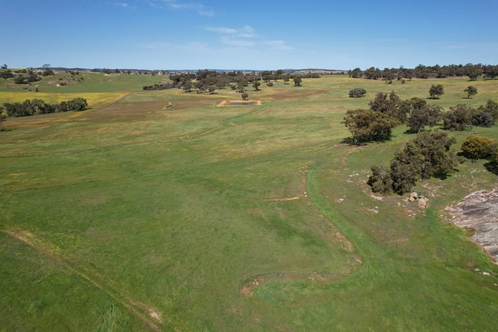 Beverley Wilgy Hill Farm 365.58ha (902.98acres)