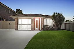 4 Parrella Grove, Glendenning