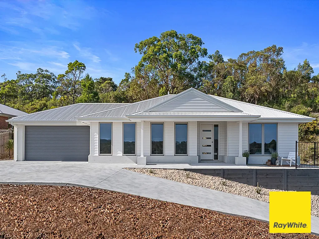 Brand New 7-Star Energy Rated Home, Part-Furnished