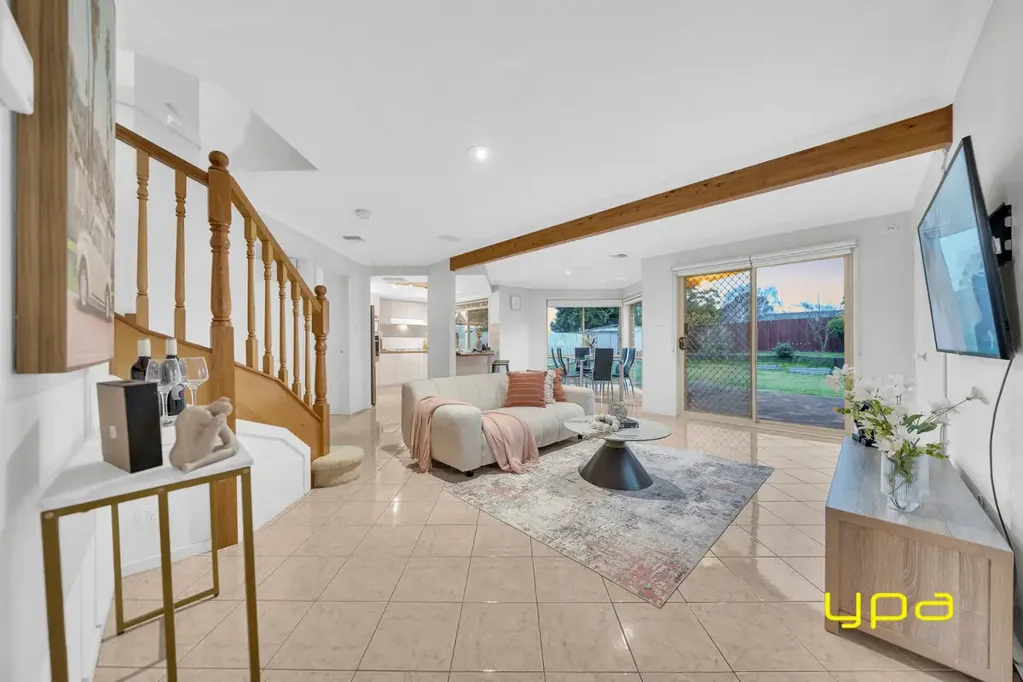 Cranbourne North 4Zimmer Rare 681sqm Oasis: Prestige Family Living in a Whisper-Quiet Court
