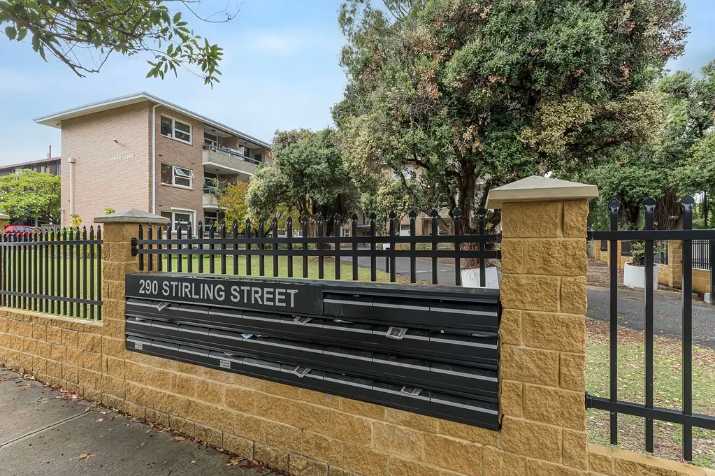 1/290 Stirling Street, Perth, WA 6000