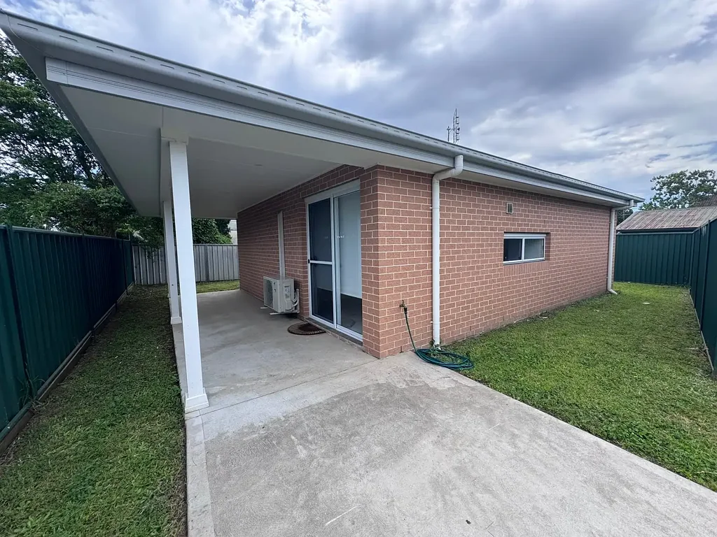 2 Bedroom Granny Flat in Branxton!
