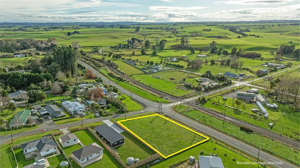 Halcombe  Village Section With Great Views