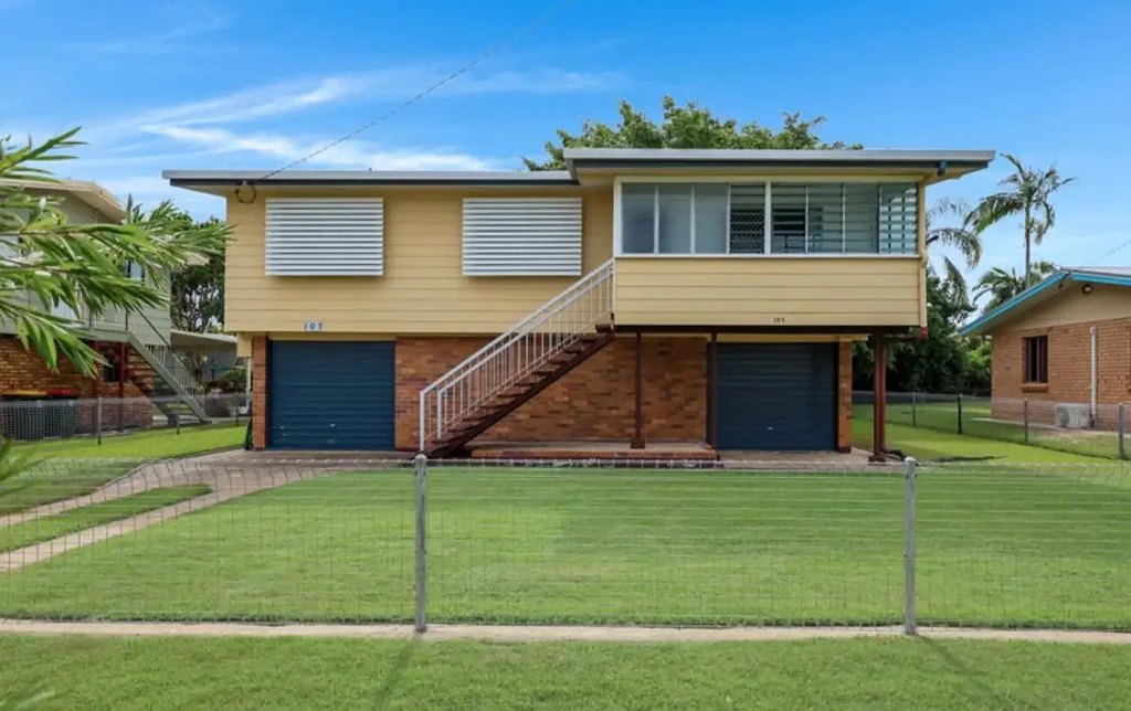 Renovated Gem in Park Avenue!