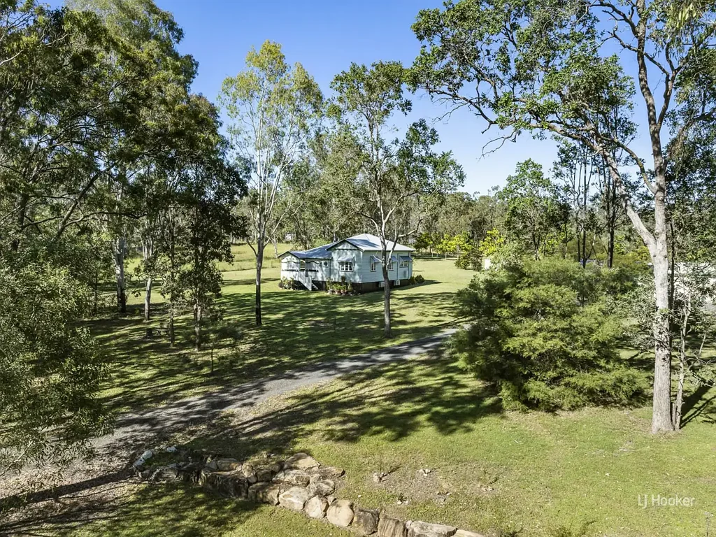 87 Cedar Avenue, Esk, QLD 4312