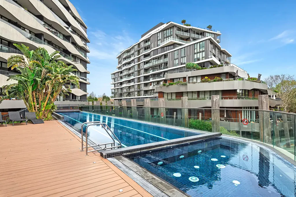 Abbotsford 2 Bedroom Stylish Urban Retreat with Resort-Style Living
