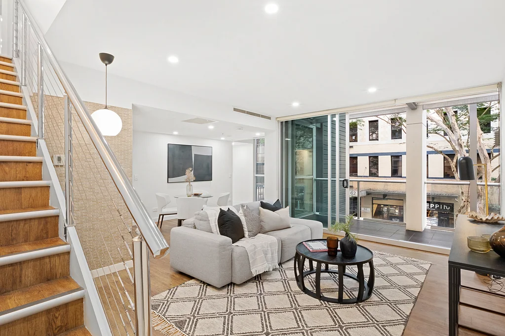 Brisbane City 3ห้องนอน Rare Dual-Level 3 Bedroom Residence with Separate Entrances